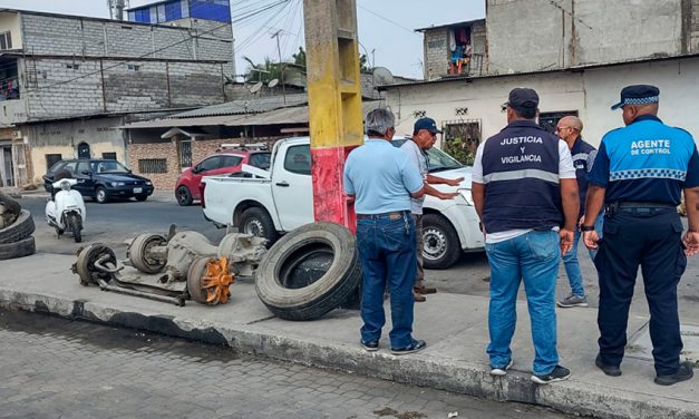 Justicia y Vigilancia da plazo de 48 horas para que propietario de taller despeje la vía pública