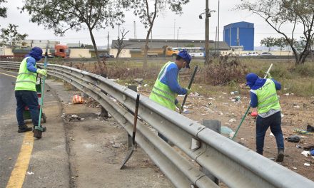 Limpieza profunda se realizó a lo largo de tres kilómetros de la Vía Perimetral