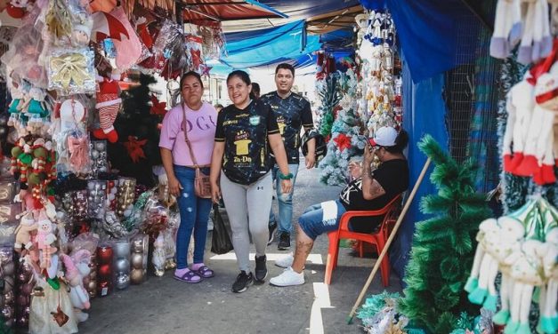 La Navidad llegó al Mercado de las Cuatro Manzanas