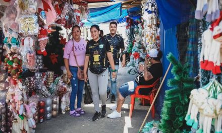 La Navidad llegó al Mercado de las Cuatro Manzanas