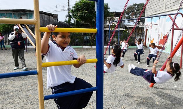 Municipio de Guayaquil recupera parque de la cooperativa Reina del Quinche