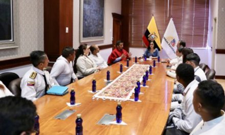 Presidenta Viviana Veloz mantuvo una reunión con representantes de organizaciones evangélicas del Ecuador