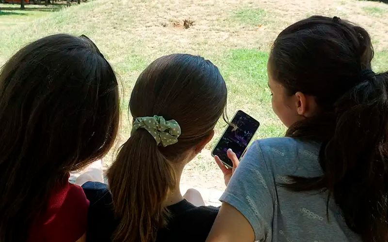 Brasil prohíbe los celulares en las escuelas y colegios