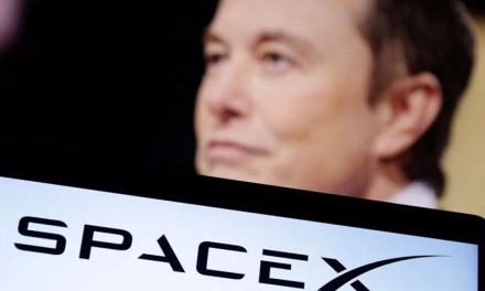 Polémica con Elon Musk: no tiene permitida la entrada a reuniones de su empresa SpaceX, por qué