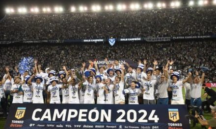 Vélez Sarsfield, dirigido por Gustavo Quinteros, campeón de la Liga de Argentina