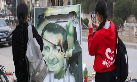 Rusia afirma que al Assad dimitió y abandonó Siria