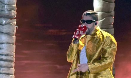 Bad Bunny anuncia fecha de su nuevo disco “Debí Tirar Más Fotos”