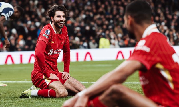 Liverpool goleó al Tottenham y se afianza en la cima de la Premier League