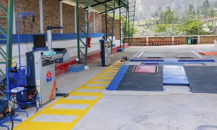 ATM implementó la revisión técnica para la matriculación vehicular en el cantón Oña