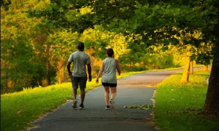 Por qué caminar todas las tardes te ayudará en tu salud