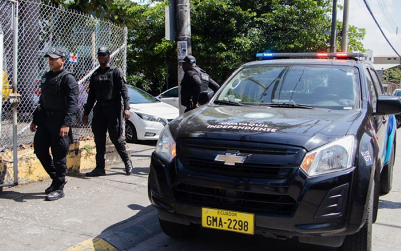 Trabajo conjunto de Policía Nacional y Segura EP, da como resultado 9 detenidos y 3 vehículos implicados en robo a mercado