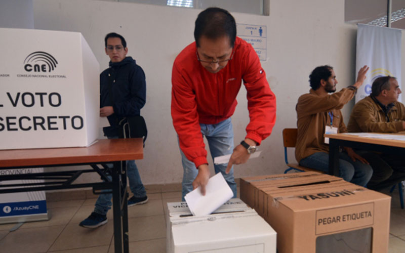 En Ecuador, hay 2.200 candidatos que buscarán llegar a un cargo en las elecciones de 2025