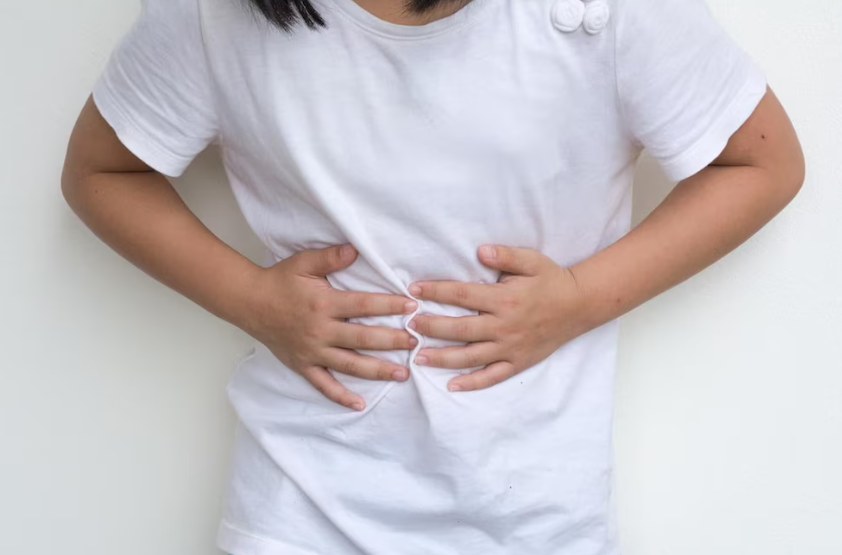 Antibióticos o cirugía: ¿qué es lo mejor para la apendicitis infantil?