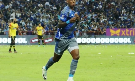 Jaime Ayoví continuará una temporada más en el Club Sport Emelec