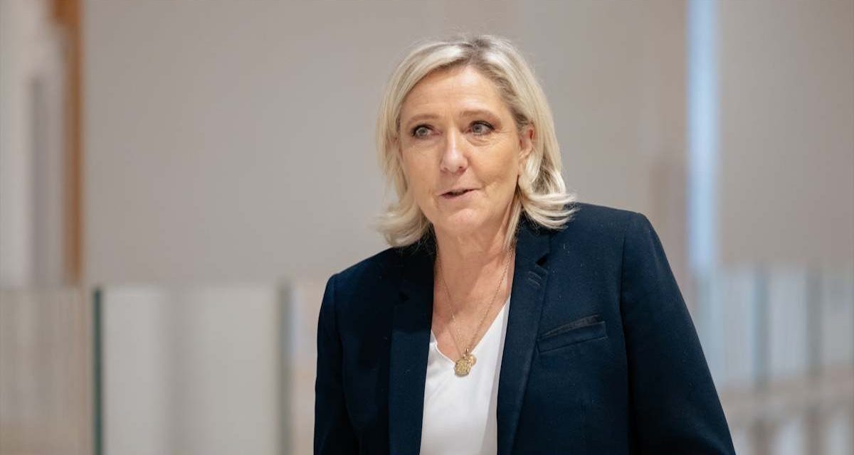 Le Pen pide subir el gasto en Francia en 5.000 millones a cambio de tumbar la moción de censura