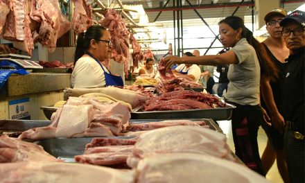 Mercados Municipales de Guayaquil se activan con venta de productos tradicionales para fin de año