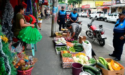 Municipio de Guayaquil recupera la libre movilidad en Sauces como parte del programa “Barrio de Todos”