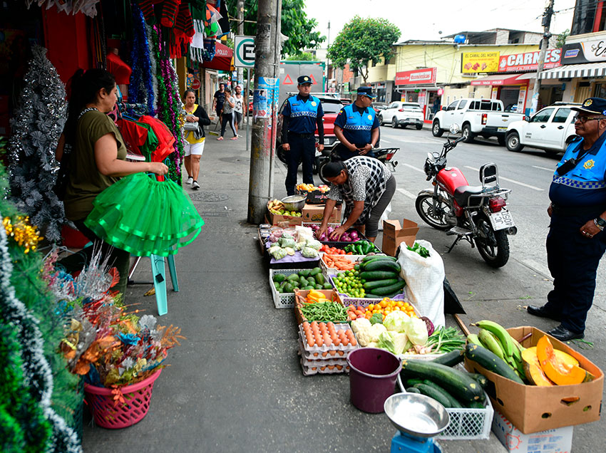 Municipio de Guayaquil recupera la libre movilidad en Sauces como parte del programa “Barrio de Todos”