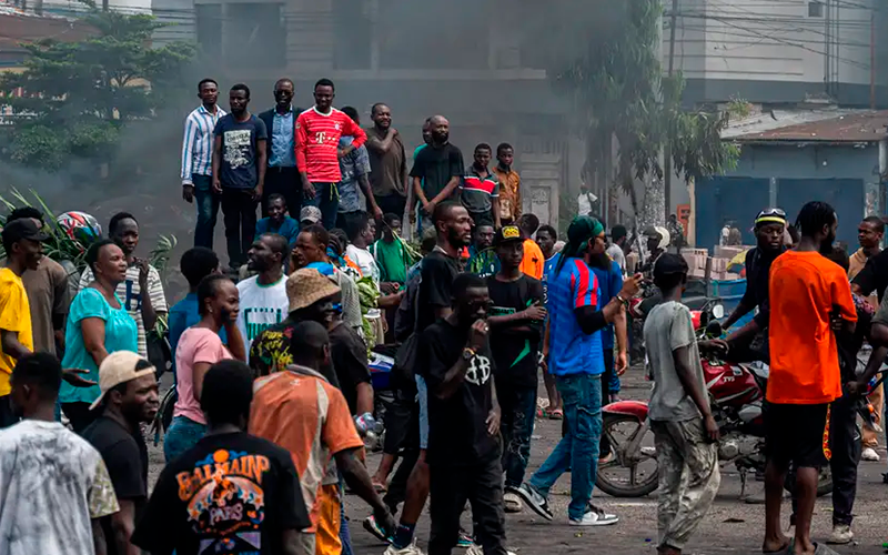 Manifestantes atacan embajadas en R. Democrática del Congo