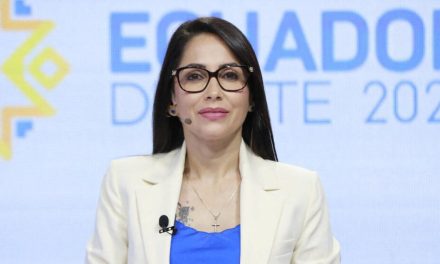 ENLACE RADIAL | Luisa González: Vamos a devolver el presupuesto a las universidades para que se aumenten los cupos