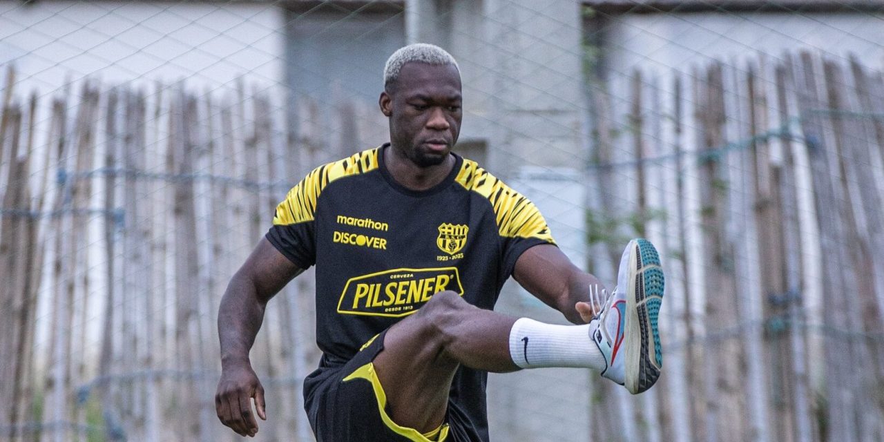 La gran definición de Felipe Caicedo en el entrenamiento de BSC