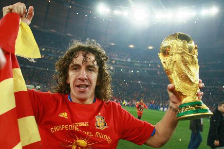 Carles Puyol será la estrella invitada de la Noche Amarilla 2025