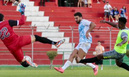 ¡Reacción azul en Portoviejo! Emelec salvó el empate en el primer partido de la Era Célico