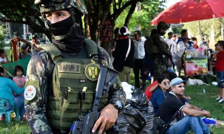 Colombia reactiva órdenes de captura a negociadores del ELN