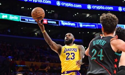 NBA | A los 40 años, LeBron James sumó otro triple-doble para Los Angeles Lakers e igualó a Karl Malone