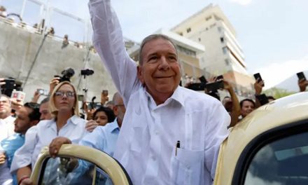 González Urrutia inicia gira internacional en busca de apoyo