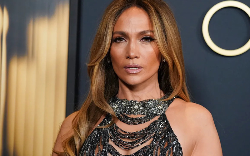 Periodista arremete contra Jennifer Lopez y se burla de sus matrimonios fallidos