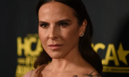 Kate del Castillo en vilo ante el riesgo que corre su casa en Los Ángeles