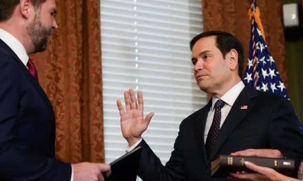 Marco Rubio jura como secretario de Estado de Estados Unidos