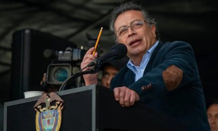 Gustavo Petro: A María Corina Machado le quitaron el derecho a elegir y ser elegida