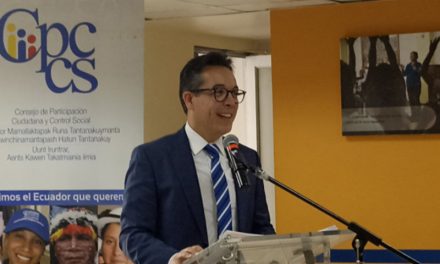 Roberto Romero pide destitución de ‘Liga Azul’ del CPCCS por no respetar su designación como ‘Súper’ de Bancos