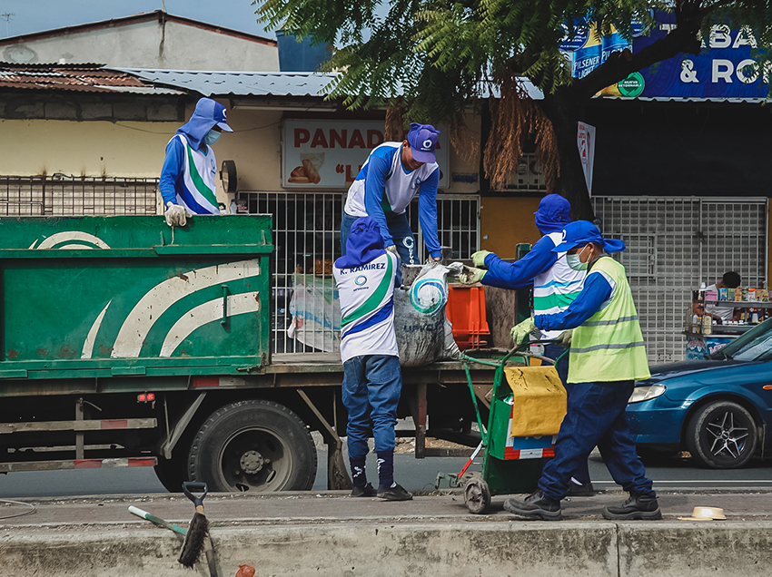 Barrido, lavado de calles y recolección de desechos abarca los distintos sectores de Guayaquil