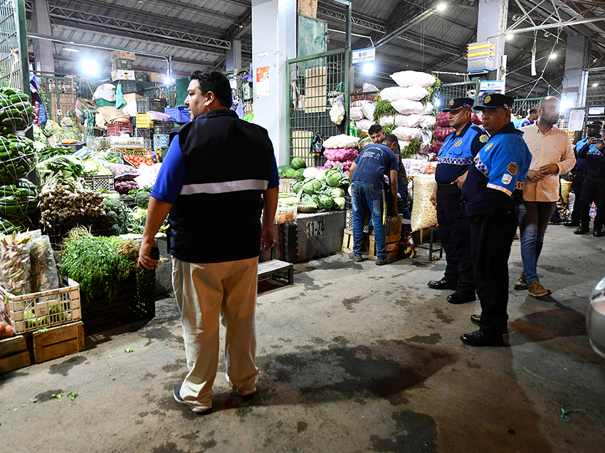 Control y mejoras se activan en mercado de Montebello a pedido de comerciantes mayoristas