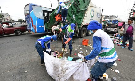 Cerca de 3.500 toneladas de desechos se recogieron el 1 de enero en Guayaquil