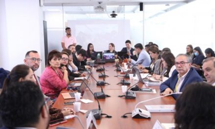 Cumplimiento de compromisos en materia educativa y aplicación de la LOEI fueron evaluados junto a delegados del Ministerio de Educación