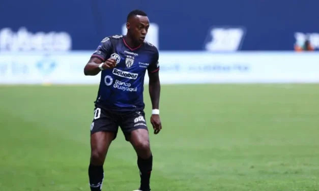Renato Ibarra fue ofrecido al Deportivo Cuenca