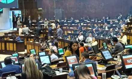 Asamblea cambia receso legislativo para resolver las licencias para la campaña