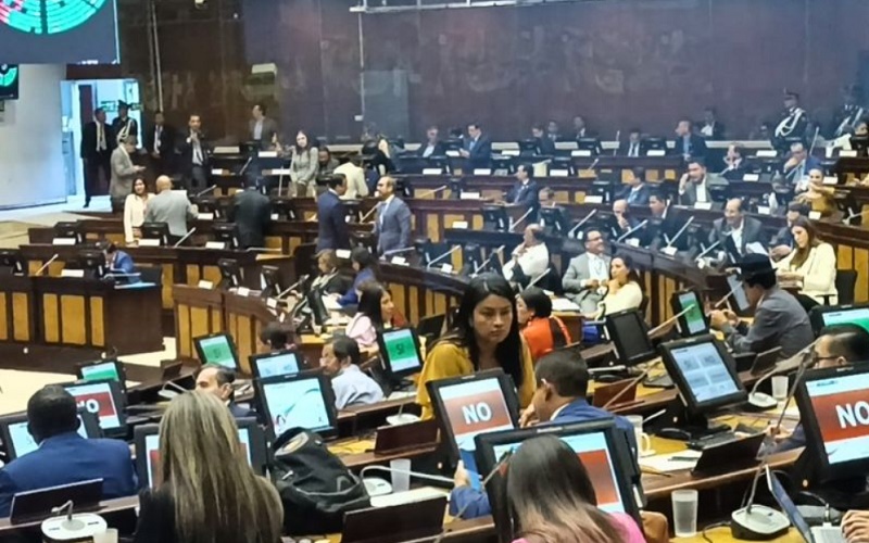 Asamblea cambia receso legislativo para resolver las licencias para la campaña