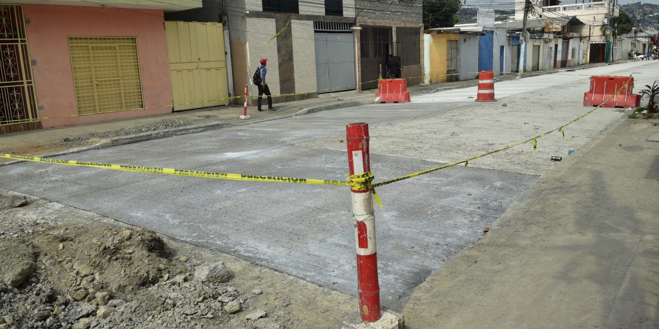 Municipio continúa mejorando la  infraestructura vial en Mapasingue  Oeste