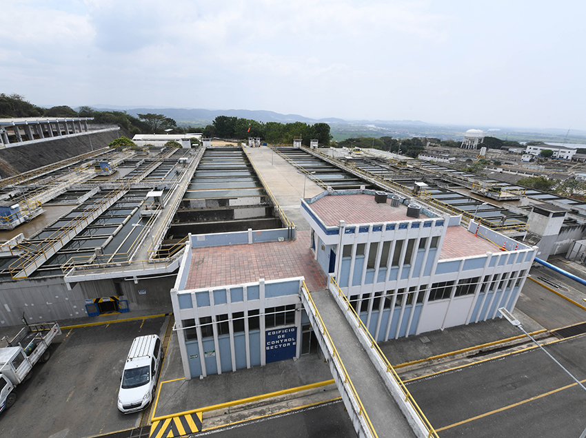 Municipio de Guayaquil felicita a EMAPAG por haber obtenido 6 certificaciones internacionales