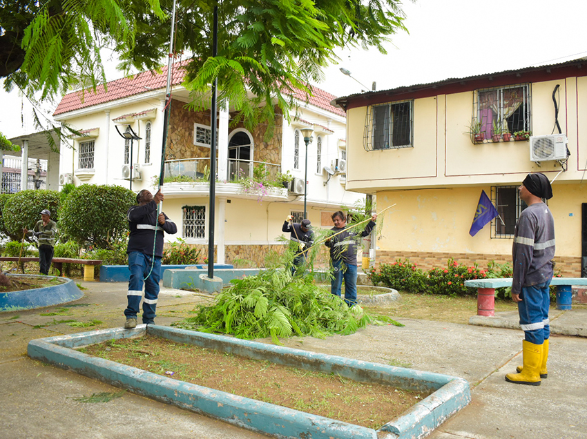 Municipio atiende petición ciudadana para mantenimiento de parque en ciudadela Sopeña