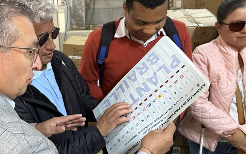 Inclusión en las urnas: 38.080 plantillas Braille facilitarán el voto en las elecciones