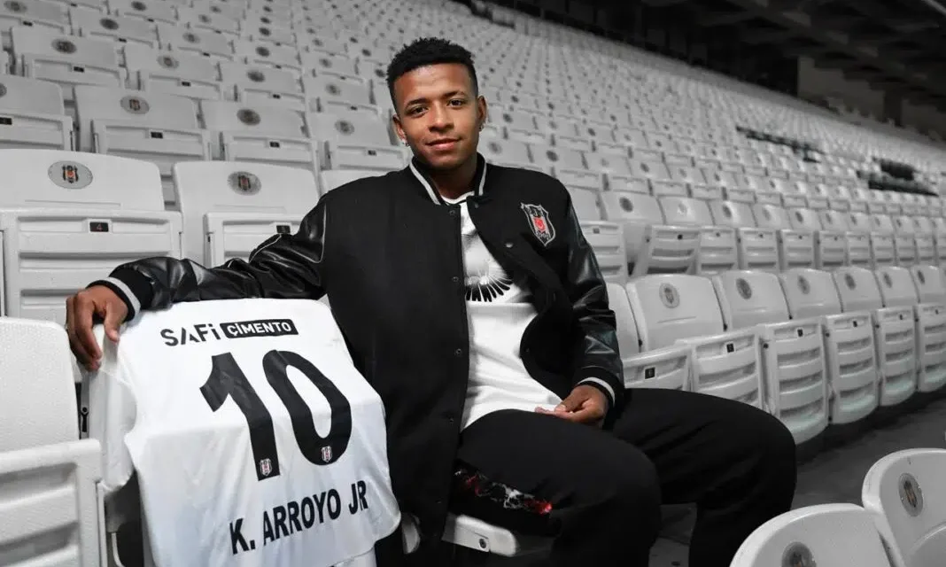 SERÁ EL 10: Beşiktaş anunció oficialmente a Kenny Arroyo como su nuevo jugador