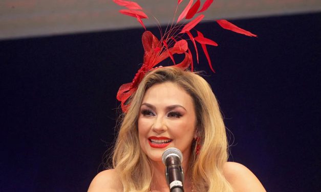Aracely Arámbula aclara rumbo profesional de su hijo