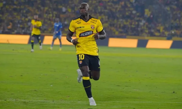 Felipe Caicedo, impresionado en la Noche Amarilla: “¡Qué locura de hinchada!”
