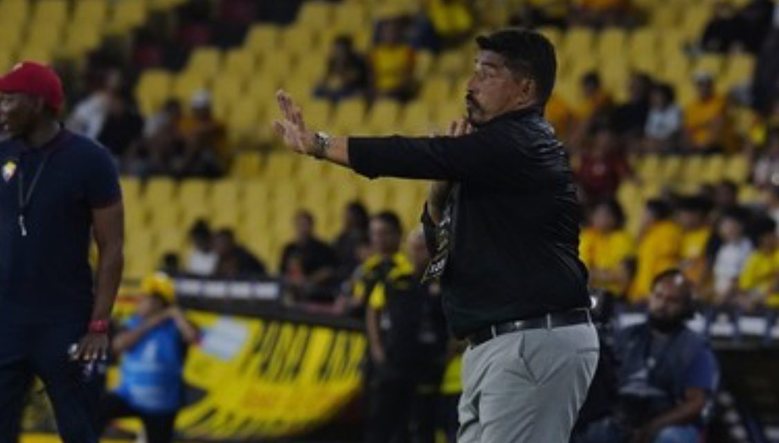 Omar Asad DT El Nacional: “Perdimos una gran chance de pasar, era el sueño de todos”
